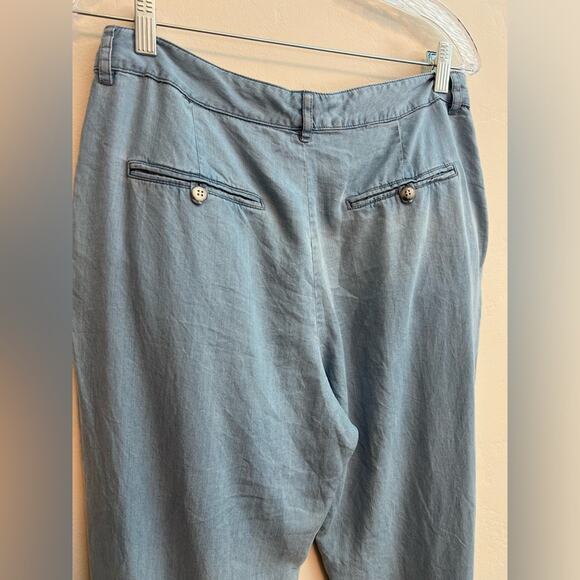 Zara Women’s Light Weight Pleated Jeans Light Wash High Waisted Size: 6 (Small) - Picture 6 of 7